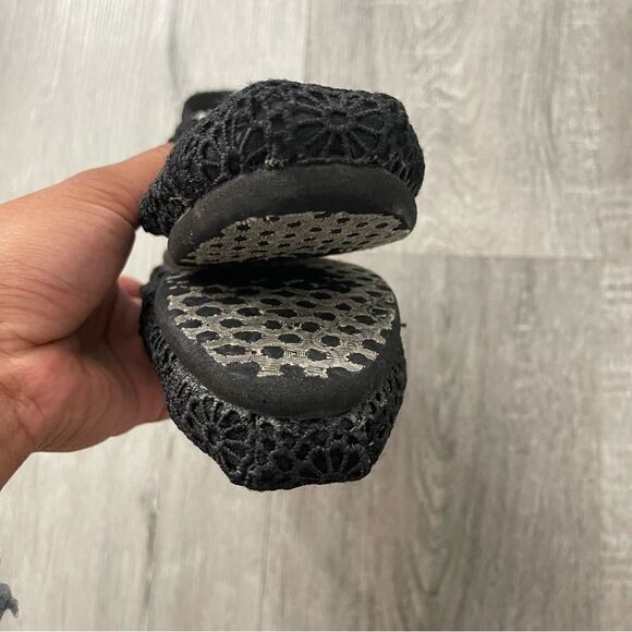 TOMS Alpargata Moroccan Black Crochet Floral Slip On Summer Flat Shoes Size 5 - Picture 12 of 17